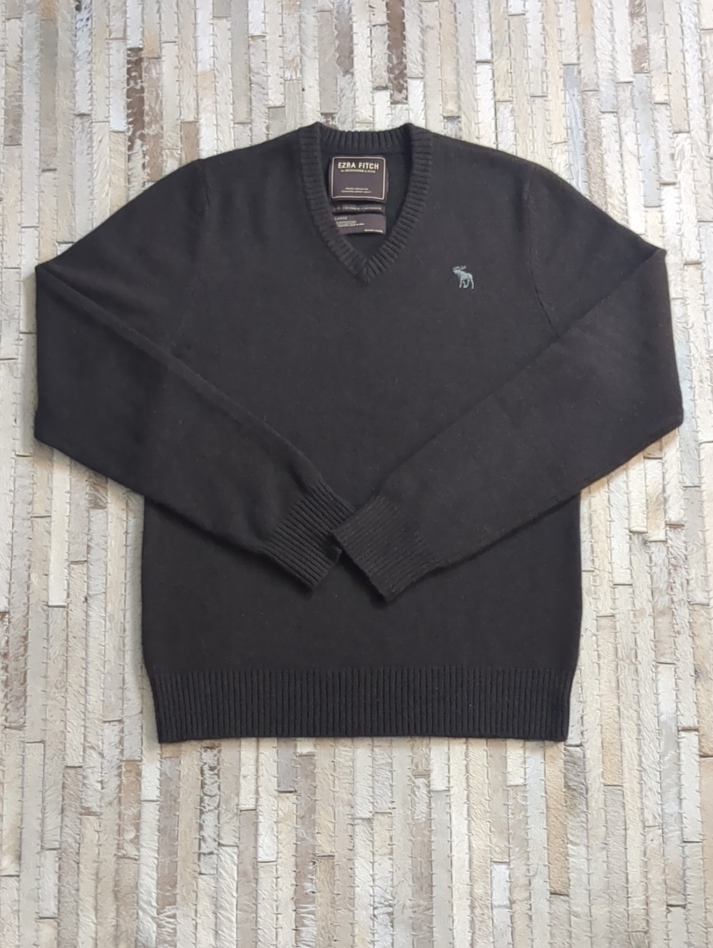 Abercrombie & Fitch Ezra Fitch 100% Cashmere V-Neck Brown Moose Logo Sweater